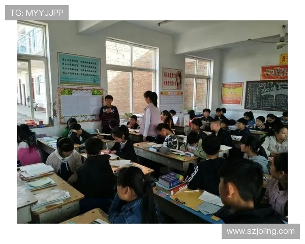 上海足球队的节奏揭秘:激情与梦想交织的绿茵传奇 上海足球队的节奏揭秘:激情与梦想交织的绿茵传奇